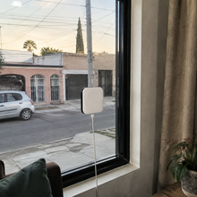 Vigtu View instalada desde el interior con cable conectado en un hogar de México